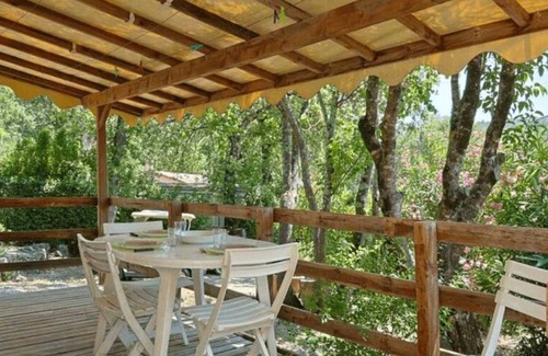 Callas Maison | Camping 2 étoiles - Parc aquatique - efadbg