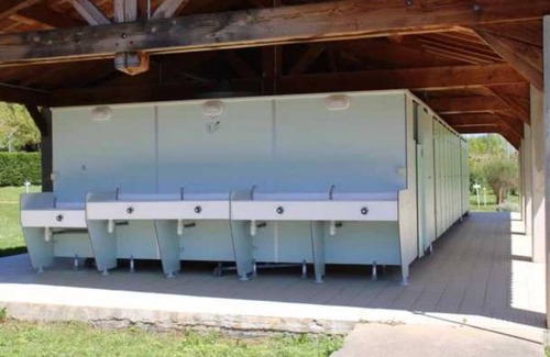 Casties-Labrande Maison | Camping 3 étoiles - Piscine - eehgeg