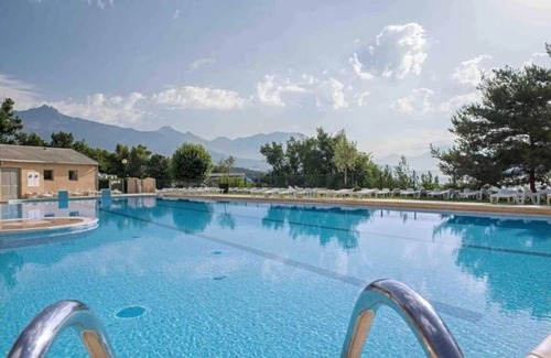 Chorges Maison | Camping 3 étoiles - Piscine - efbgid