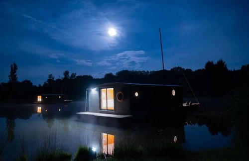 Chamberet Maison | Camping 3 étoiles - Piscine - eececf