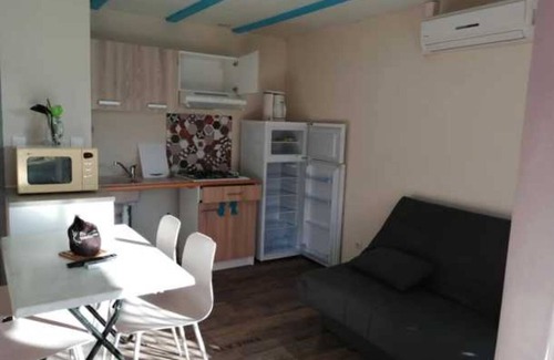 Le Boulou Maison | Camping 3 étoiles - Piscine - eecbhd