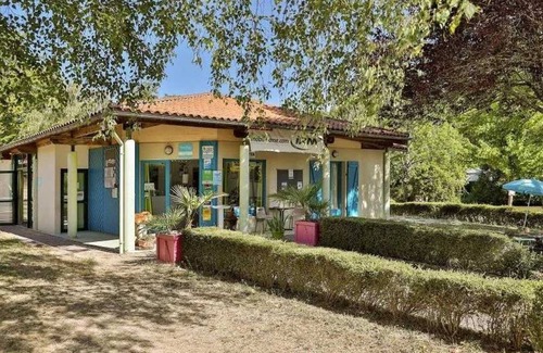 Thiviers Maison | Camping 3 étoiles - Piscine - ccagi0i