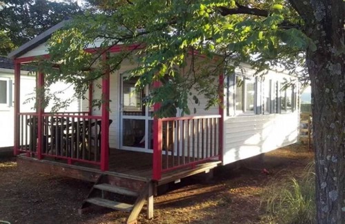 Massillargues-Attuech Maison | Camping 3 étoiles - Piscine - eebibi