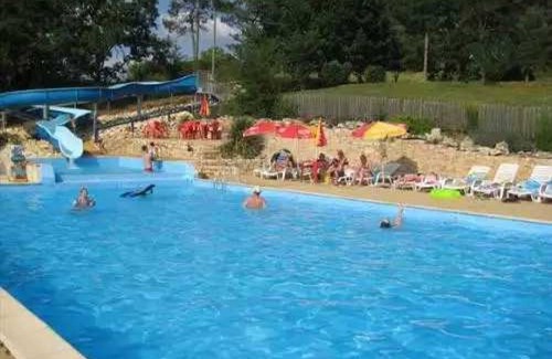 Salles Maison | Camping 4 étoiles - Parc aquatique - eee0if