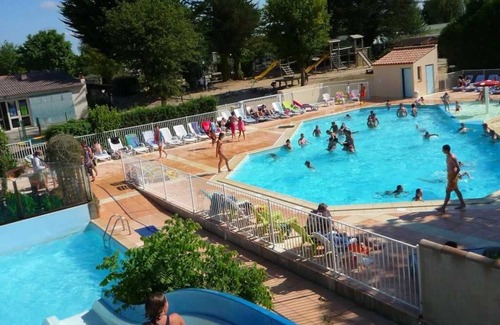 Challans Maison | Camping 4 étoiles - Parc aquatique - efciaa