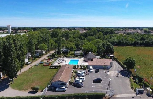 Lansargues Maison | Camping 4 étoiles - Piscine - ccbahdd