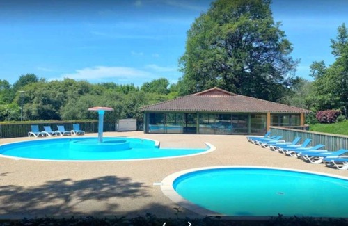 Pressignac Maison | Camping 4 étoiles - Piscine - ccbbhch