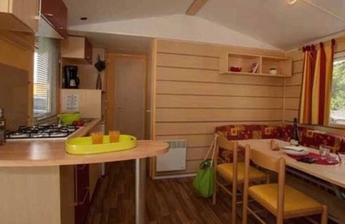 Carennac Maison | Camping 4 étoiles - Piscine - eebigg