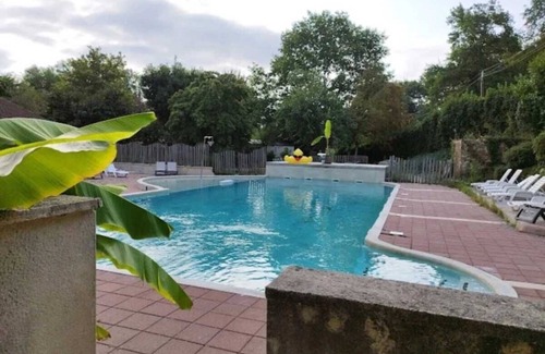 Carennac Maison | Camping 4 étoiles - Piscine - eebigg