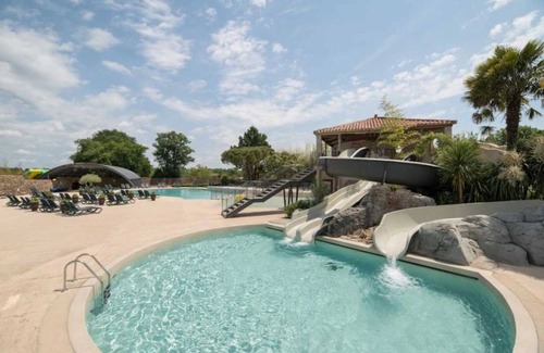 Saint-Julien-des-Landes Maison | Camping 5 étoiles - Piscine - ccbbdih