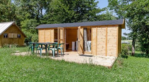 Tournus Cabine | Camping de Tournus - Drole de cabane