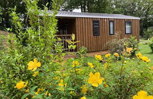 Priziac Maison | Camping Ecologique le Lac O Fées * - TROLL OU FARFADET - Mobil-home Confort 36m² - 3 chambres sur parcelle >100m2 6 personnes
