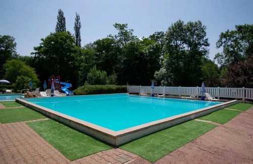 Saint-Honore-les-Bains Maison | Camping 3 étoiles - Piscine - ccbbhgb