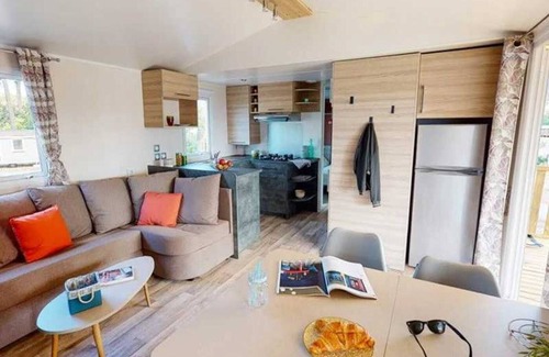 Condrieu Maison | Camping 3 étoiles - Parc aquatique - eeaiga