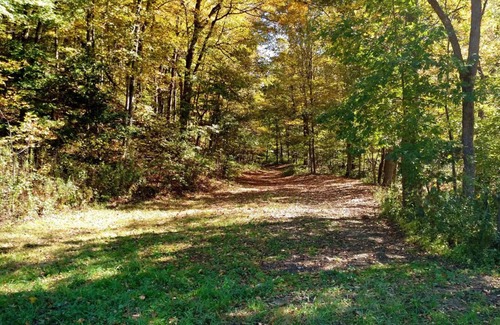 McArthur Location De VR | Camping dans les Hocking Hills à la ferme d'Altenbrauch