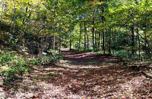 McArthur Location De VR | Camping dans les Hocking Hills à la ferme d'Altenbrauch