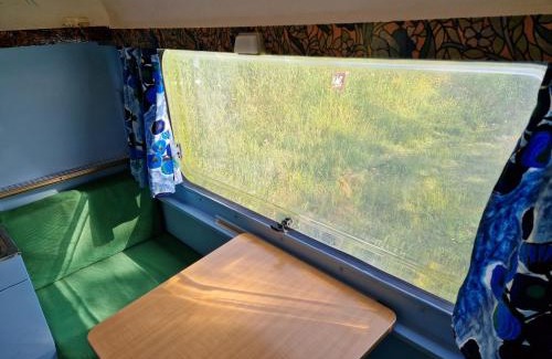 Larochemillay Autre | Camping La Fôret du Morvan Vintage caravan