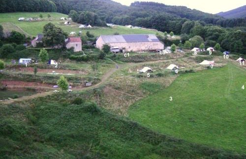 Larochemillay Autre | Camping La Fôret du Morvan Vintage caravan