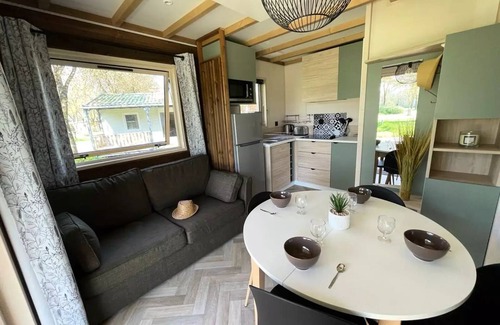 Coulon Chalet De Ski | Chalet PREMIUM 39m² (2 chambres) dont terrasse couverte + TV 4 personnes