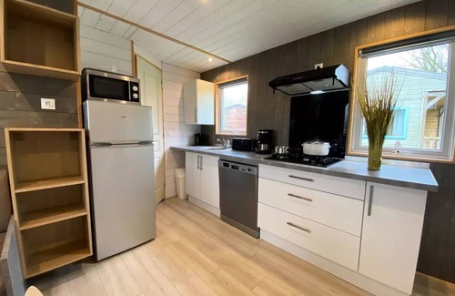 Coulon Chalet De Ski | Camping La Venise Verte * - PREMIUM chalet 50m² (3 bedrooms) + terrace + TV + LV + Plancha + Air conditioning 7 people