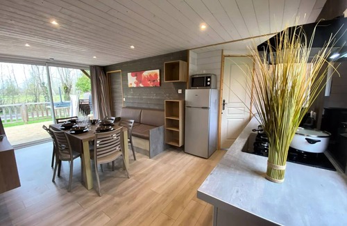 Coulon Chalet De Ski | Camping La Venise Verte * - PREMIUM chalet 50m² (3 bedrooms) + terrace + TV + LV + Plancha + Air conditioning 7 people
