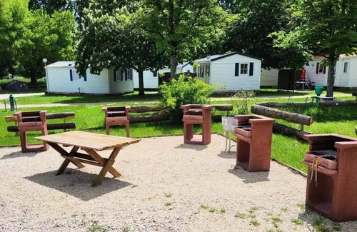 Chemery Maison | Camping Le Gué* - Mobile home 28 m² - 3 bedrooms for 6/8 people with air conditioning for 8 people