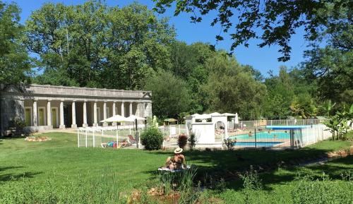 Montjoie-en-Couserans Autre | Camping Parc d'Audinac les Bains 3 étoiles - Piscine chauffée - Vue montagne