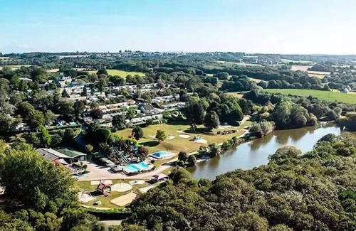 Landudec Maison | Campsite Domaine de Bel Air* - Mobile home Relax Comfort TV 3 rooms 4/5 people