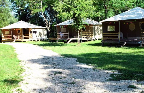 Montbarrey Maison | Tente Freelodge Standard 40m² (2 chambres) - sans salle de bain - WC privatif 5 personnes