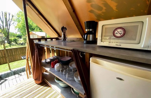 Puybrun Maison | CABANE PERCHEE 2 PERS +possibilité tente sup 2 à 4 personnes - 2 pers. inclus dans le tarif