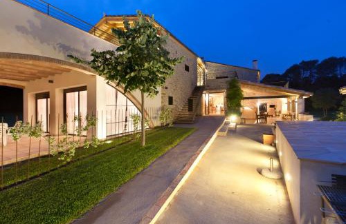 Cistella Lit Et Petit-Déjeuner | Can Clotas Hotel Masia