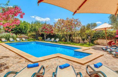 Buger Villa | Can Nany