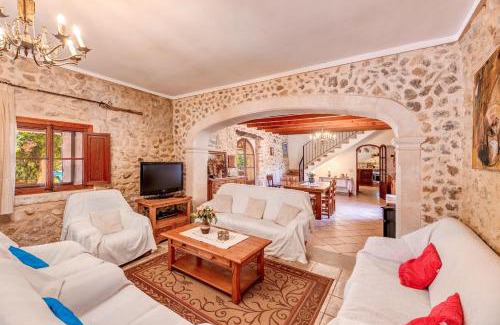 Buger Villa | Can Nany