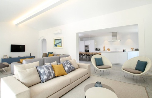 Urbanitzacio la Font Villa | Can Rueda est une villa de 6 chambres, 6 salles de bains