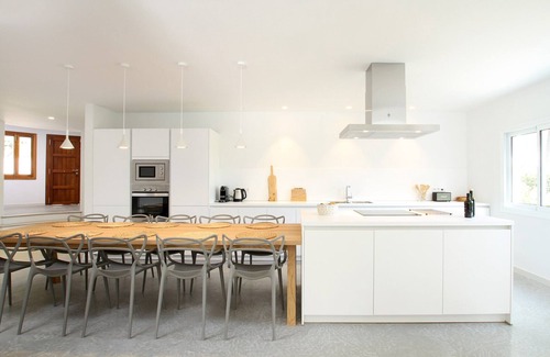 Urbanitzacio la Font Villa | Can Rueda est une villa de 6 chambres, 6 salles de bains