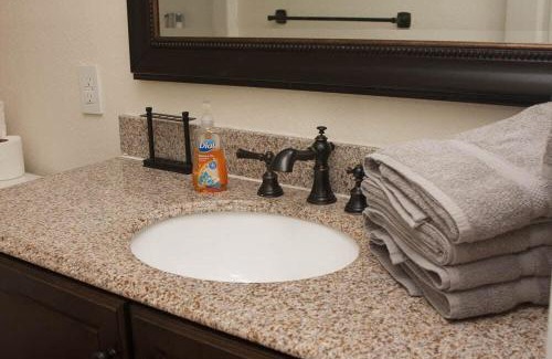Lawton Appartement | Can't get closer to Fort Sill then this!