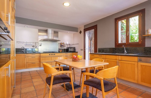 Bunyola Villa | Can Toni Gat - Four Bedroom Villa, Sleeps 8