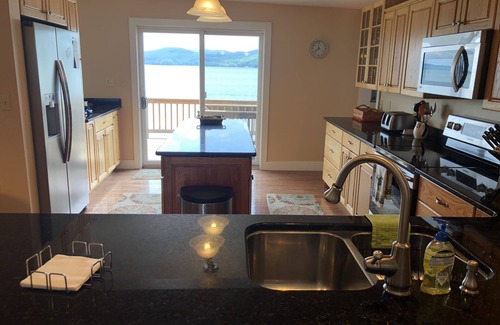 Richfield Springs Maison | Canadarago Lake home
