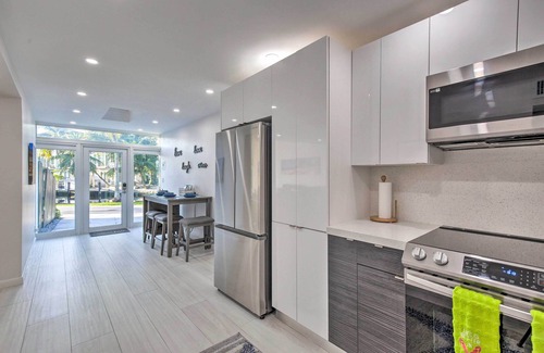 Beverly Heights Copropriété | Canal-Front Condo: Walk to Downtown Ft Lauderdale!