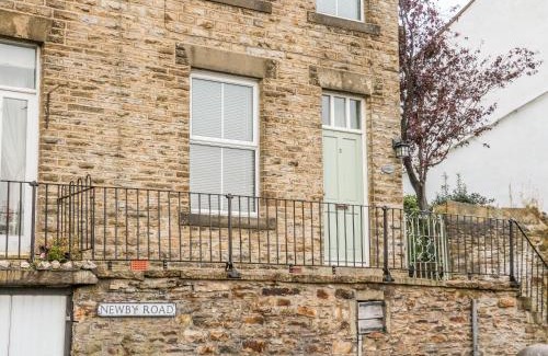Kildwick Maison | Canalside Cottage