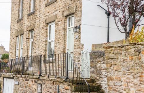 Kildwick Maison | Canalside Cottage