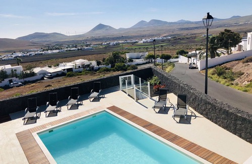 Nazaret Villa | Luxueuse villa avec piscine privée, grandes terrasses, barbecue et vue à débordement