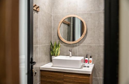 Hai Ba Trung Appartement | CANAVERAL Residence near Hoan Kiem-OUTSTANDING Rooftop with Private Pool
