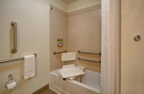 Barton Hôtel | Candlewood Suites St Clairsville Wheeling Area by IHG