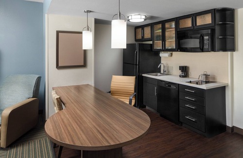 Carter Lake Hôtel | Candlewood Suites Omaha Airport by IHG