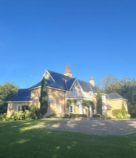 Kilkenny Maison | Caney Lodge