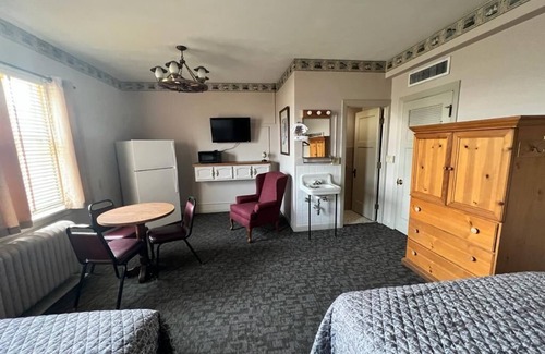Downtown Dubuque Hôtel | Canfield Hotel