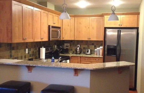 Town Centre Copropriété | Canmore Mountain View Rental à Centre de la ville - 2br 2bath