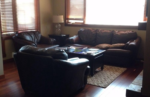 Town Centre Copropriété | Canmore Mountain View Rental à Centre de la ville - 2br 2bath