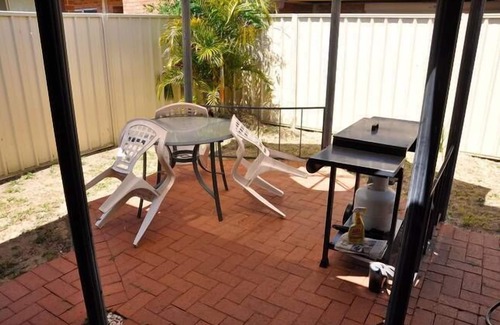 Cannington Maison | Cannington Home Accommodation Maison 2 (4 chambres et 2 salles de bain)